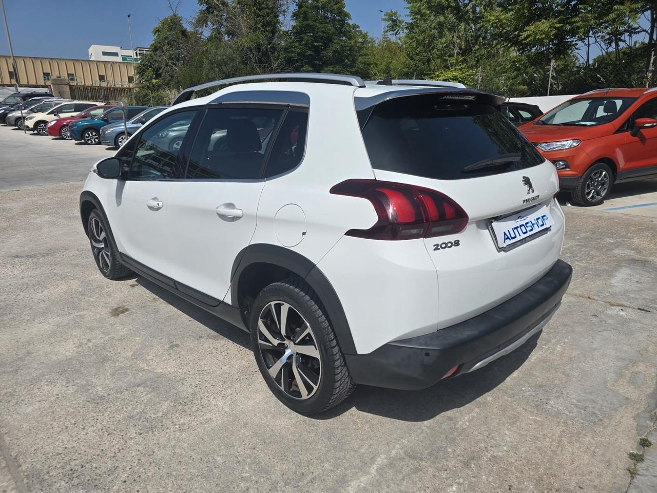 Peugeot 2008 BlueHDi 120 EAT6 S&S Black Matt