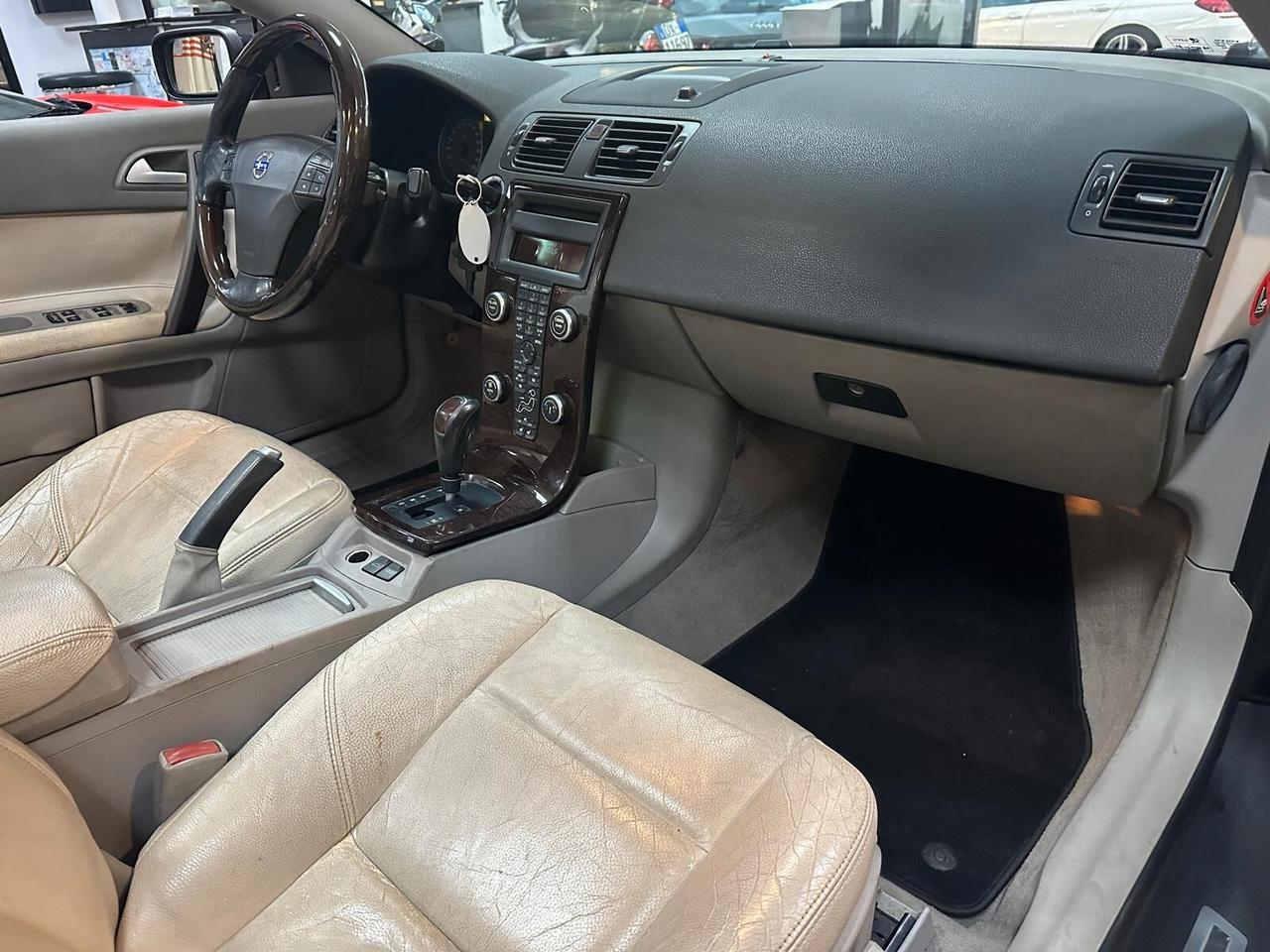 Volvo C70 2.4 D5 20V aut. Momentum TENUTA BENISSIMO