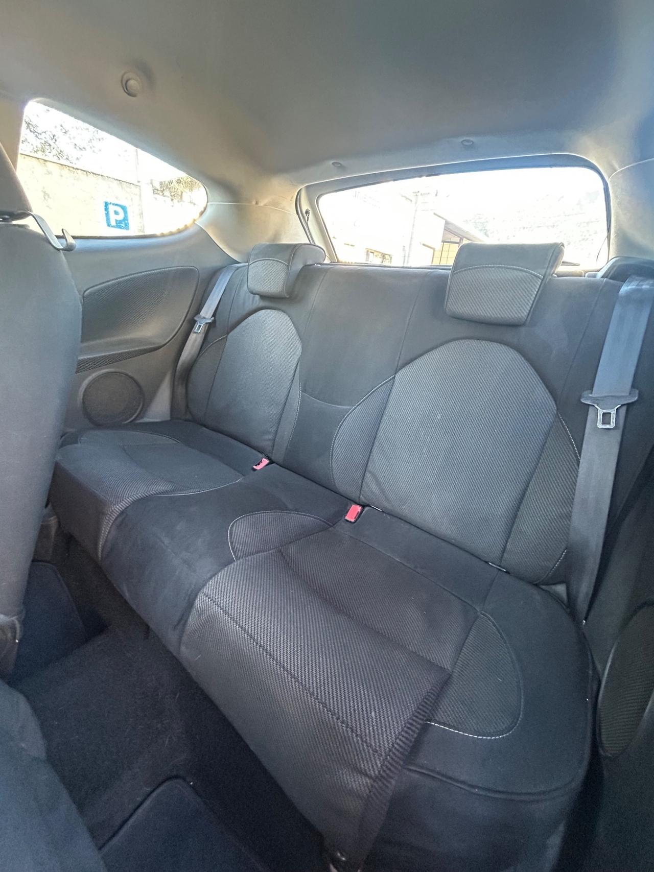 Alfa Romeo MiTo 1.3 JTDm 90 CV Distinctive Sport Pack