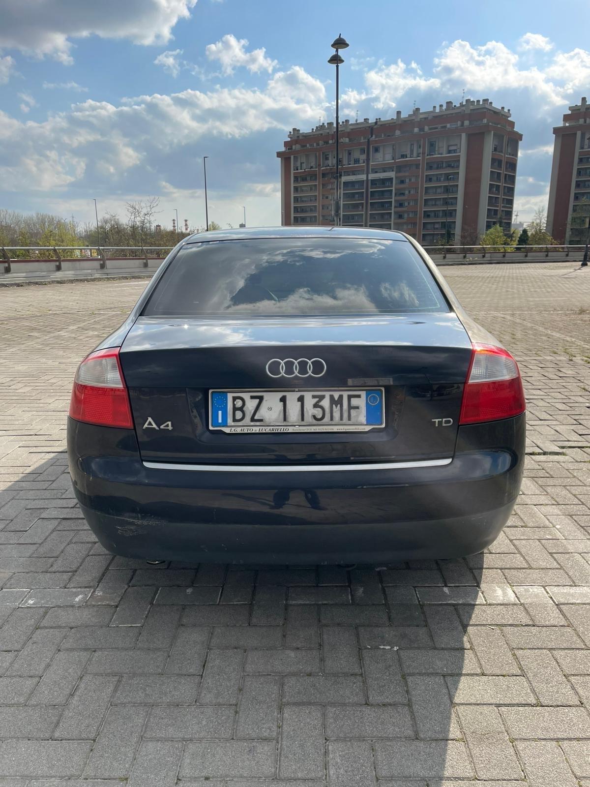 Audi A4 2.5 V6 TDI/180 CV cat quattro Automatica