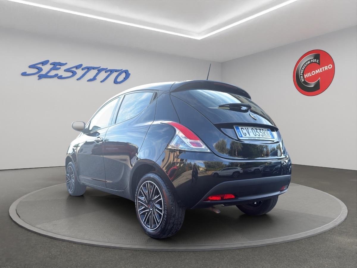 LANCIA - Ypsilon 1.0 firefly hybrid Gold s&s 70cv 5p.ti