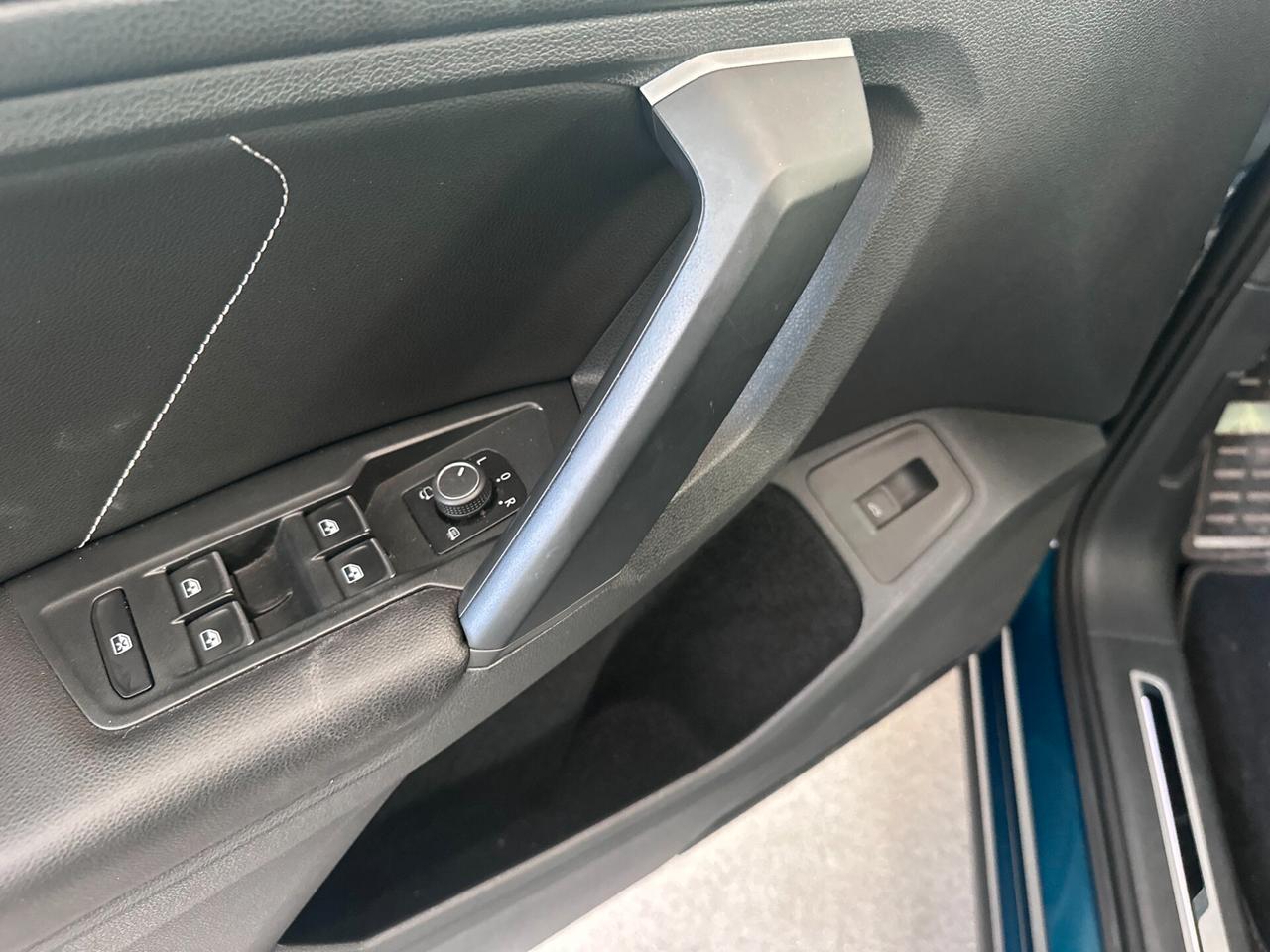 Volkswagen Tiguan 2.0 TDI 150 CV SCR DSG R-Line