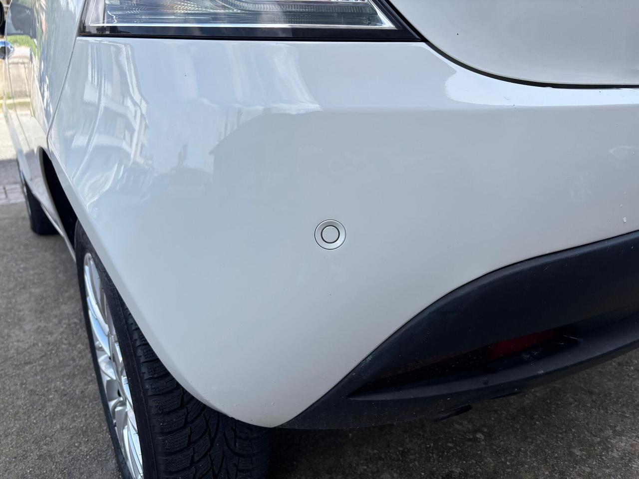 Lancia Ypsilon 1.2 69 CV 5 porte GPL Ecochic Gold METANO