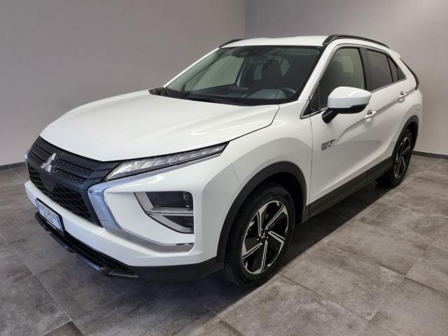 MITSUBISHI Eclipse Cross 2.4 MIVEC 4WD PHEV Instyle SDA Pack 0