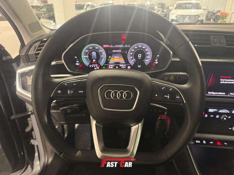 Audi Q3 SPB 45 TFSI e S tronic Identity Black