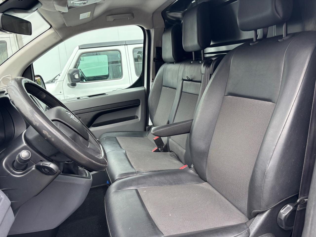 Opel Vivaro 2.0 Diesel 120CV S&S AT8 PL-TN-DC M Furg. Enjoy