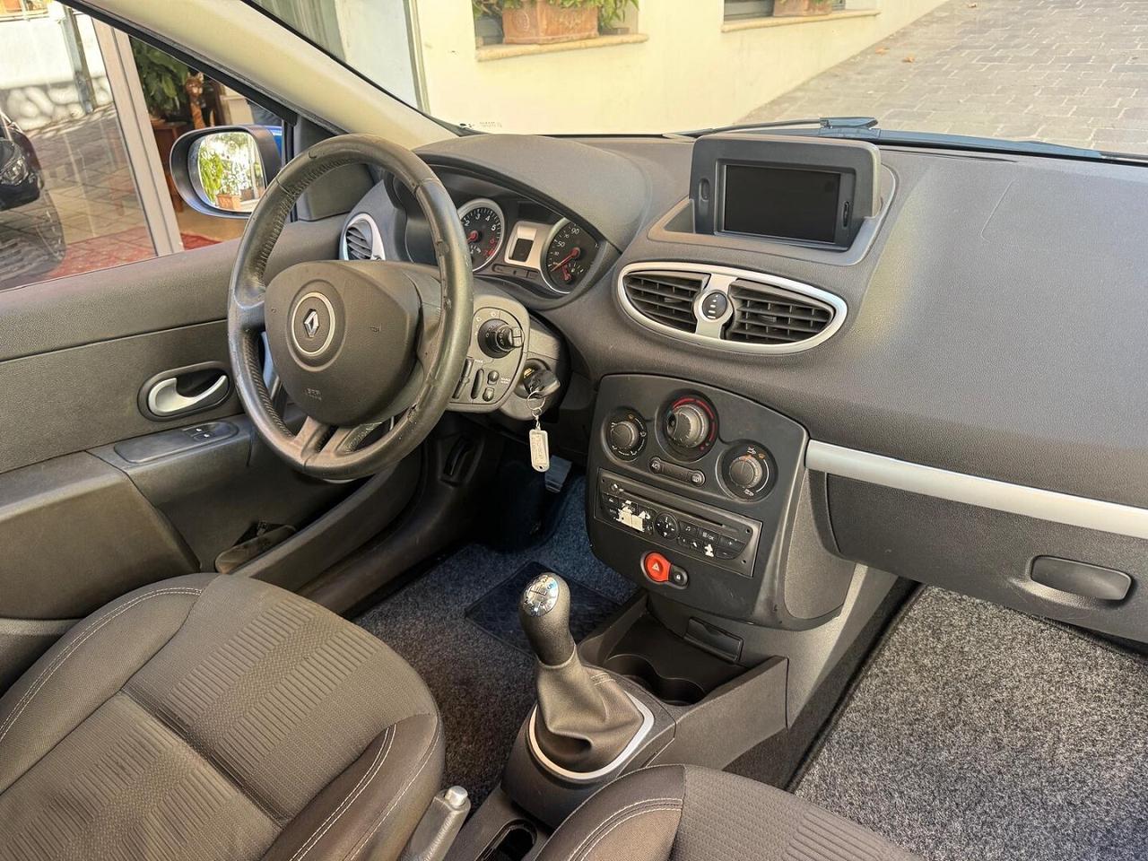 RENAULT Clio 1.2 16V 5 porte Dynamique GPL