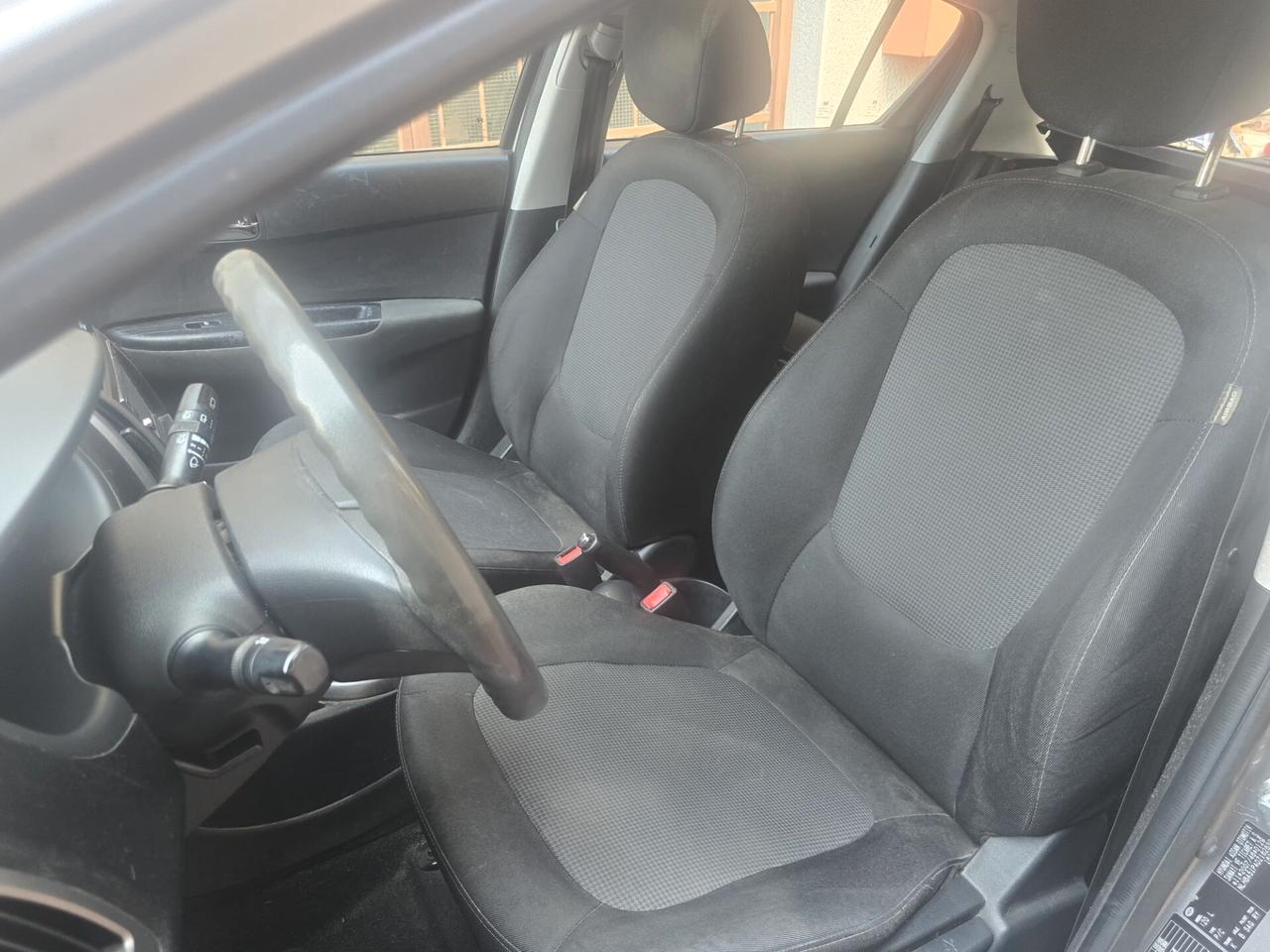 Hyundai i20 1.1 CRDi 5p. Sound Edition - Doppio treno di gomme