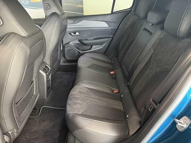 Peugeot 408 Hybrid 136 e-DCS6 GT