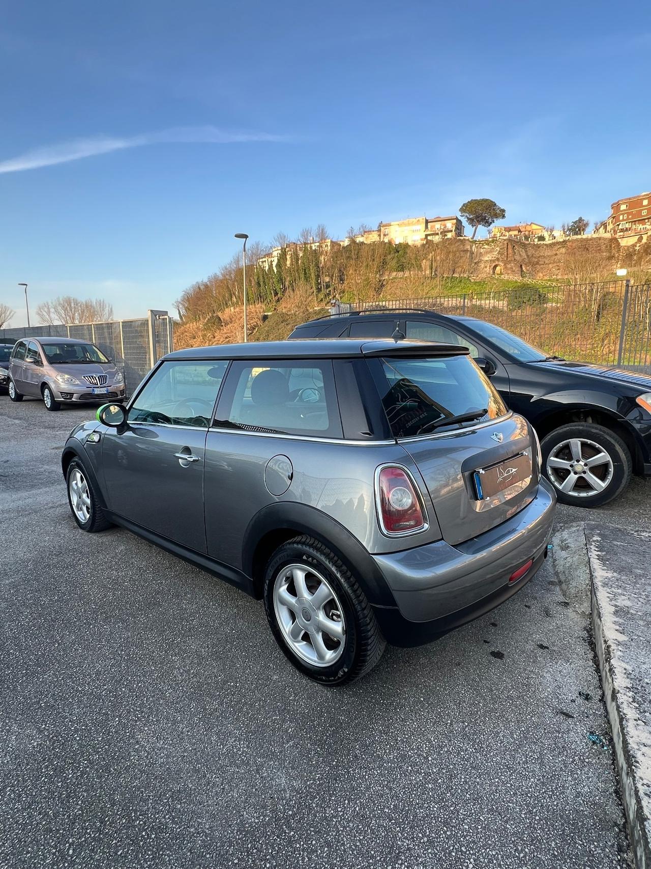 Mini 1.4 16V One neopatentati