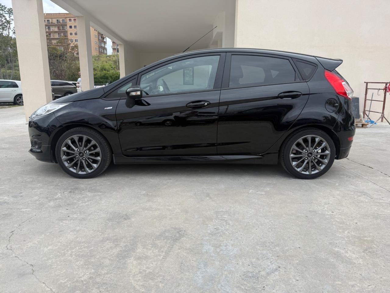 Ford Fiesta 1.5 TDCi 5 porte ST-Line