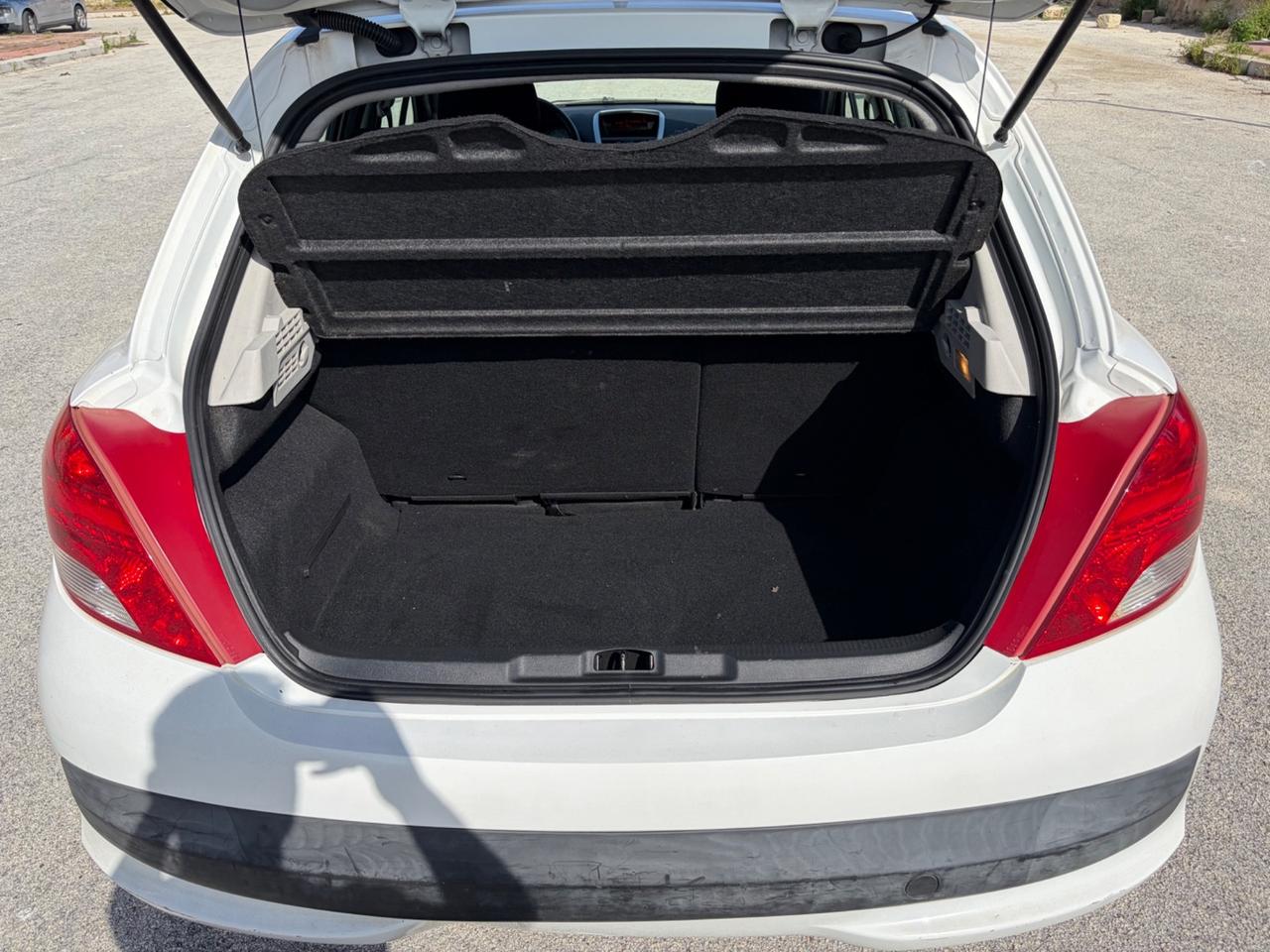 Peugeot 207 1.4 HDi 70CV 5p. Active