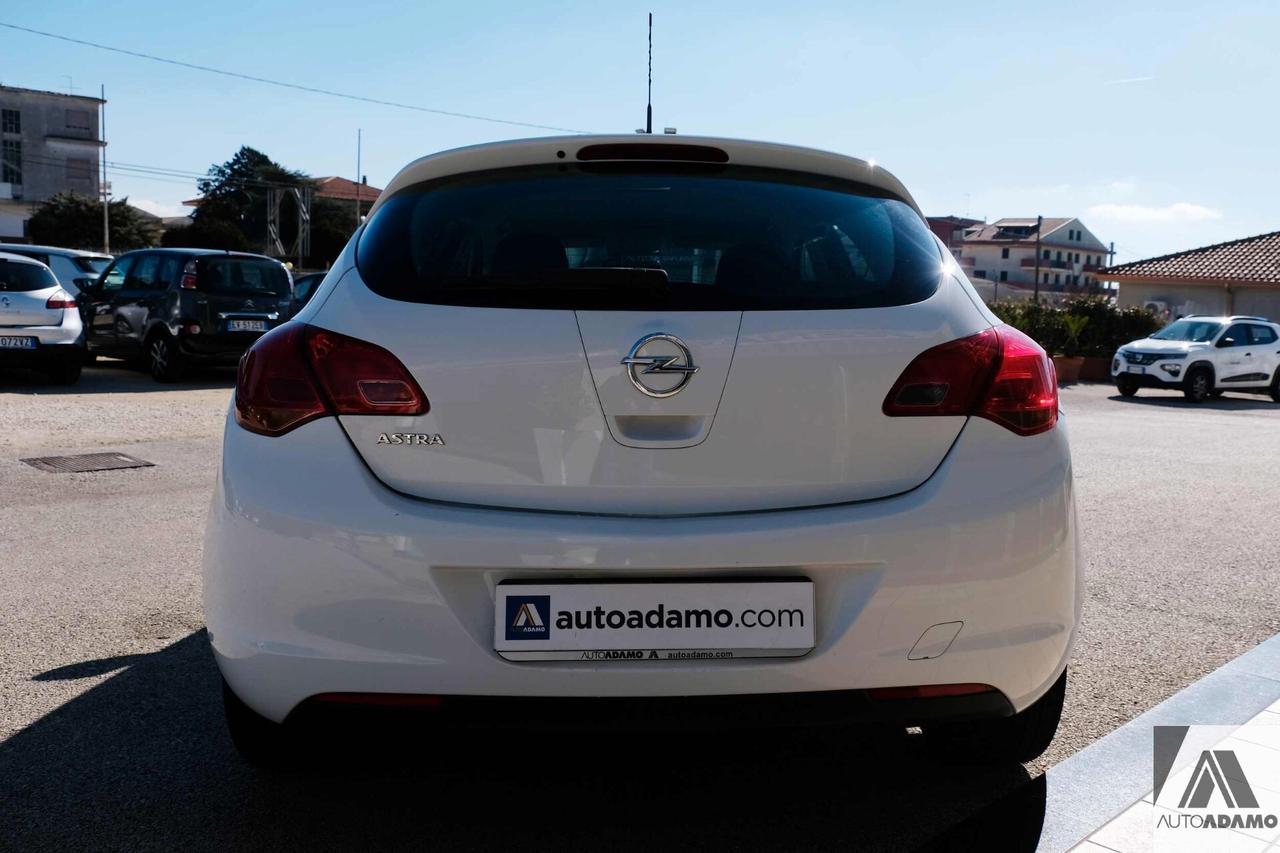 Opel Astra 1.7 CDTI 110CV 5 porte