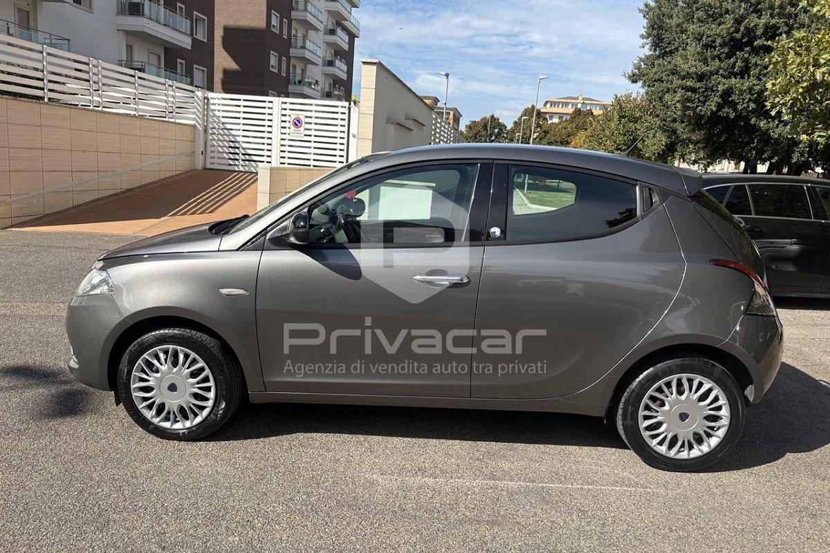 LANCIA Ypsilon 1.2 69 CV 5 porte GPL Ecochic Gold