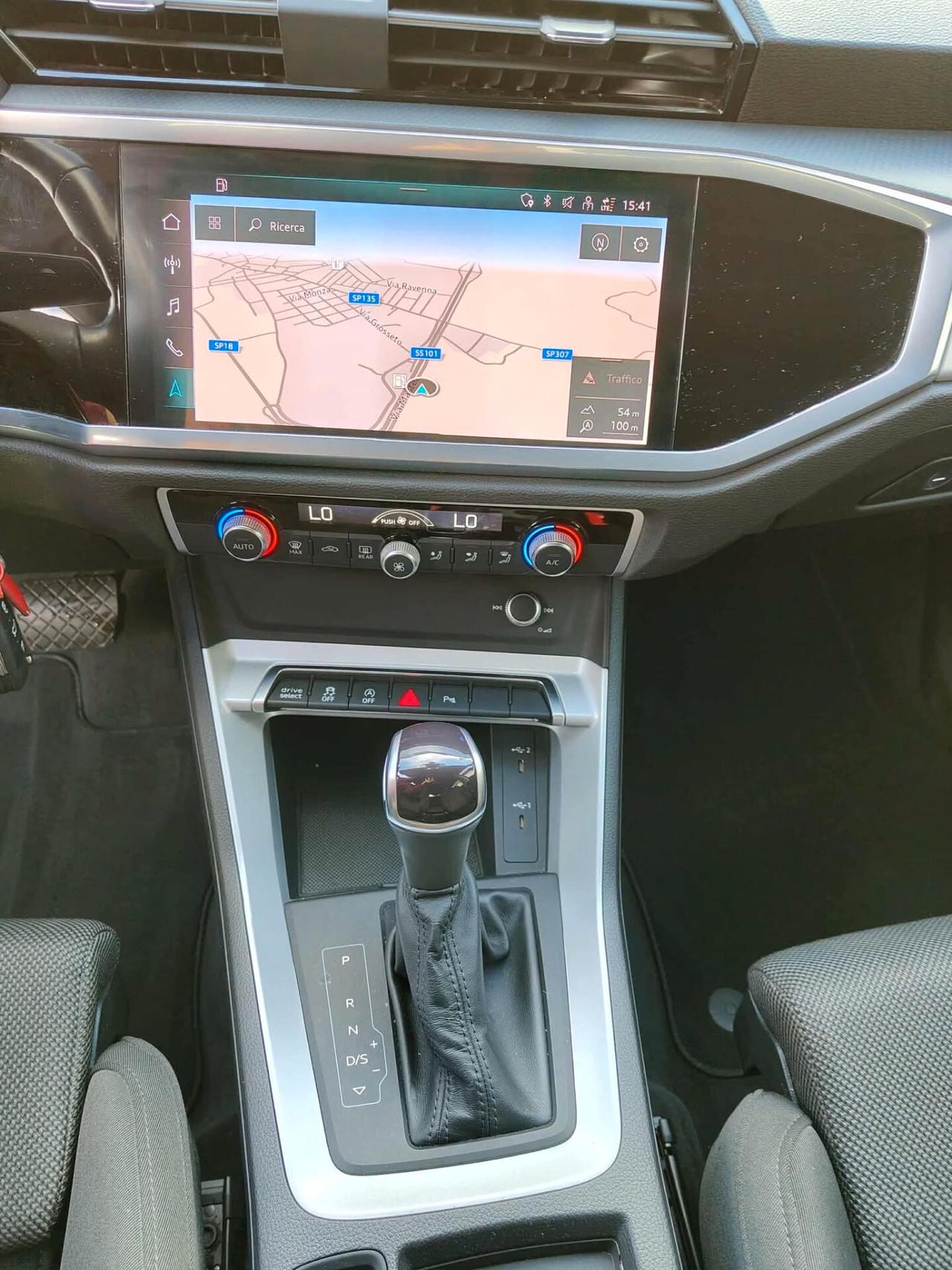 Audi Q3 SPB 35 TDI Identity Black S tronic - 2022