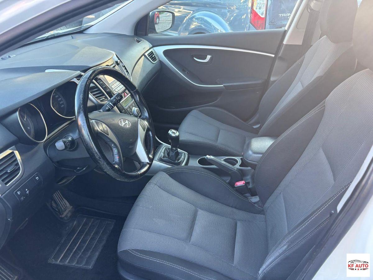 HYUNDAI - i30 - 1.6 CRDi 5p. Classic