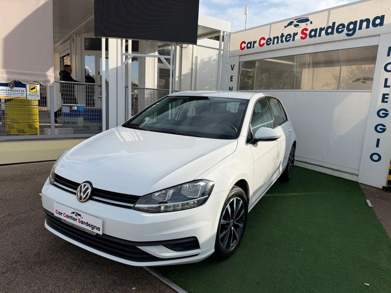 Volkswagen Golf 1.0 TSI 85 CV 5p. Trendline BlueMotion Technology