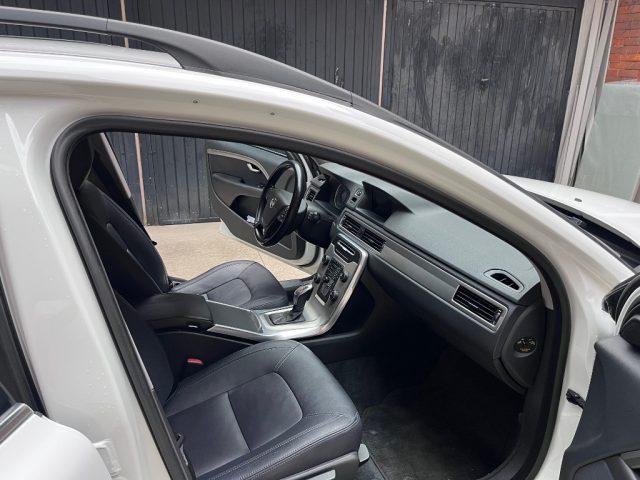 VOLVO XC70 D4 AWD Geartronic Momentum