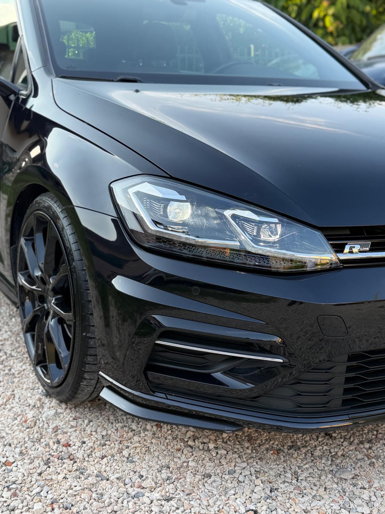 Volkswagen GOLF R LOOK FULLOPT TOTAL BLACK