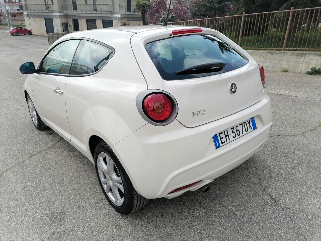 Alfa Romeo MiTo 1.3 JTDm-2 95 CV S&S Distinctive