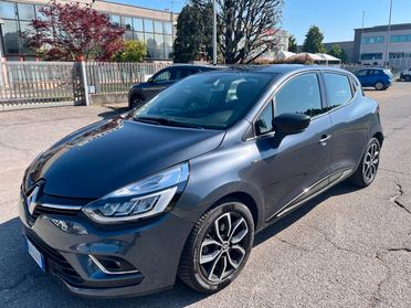 Renault Clio TCe 12V 90 CV 5 porte Moschino Zen