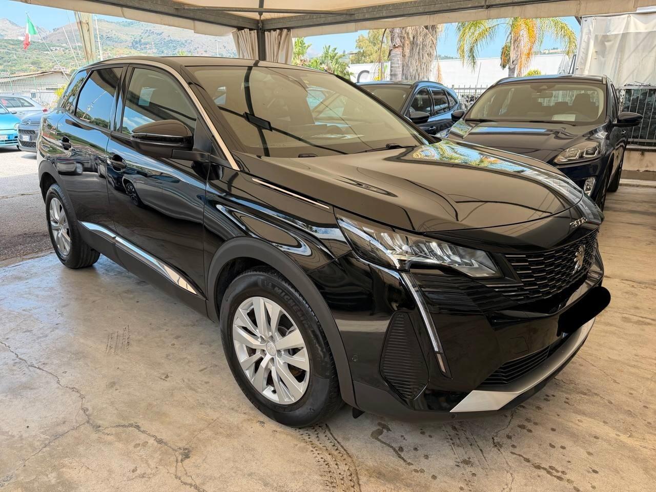 PEUGEOT 3008 2022 130CV ALLURE PACK GARANZIA 24 MESI