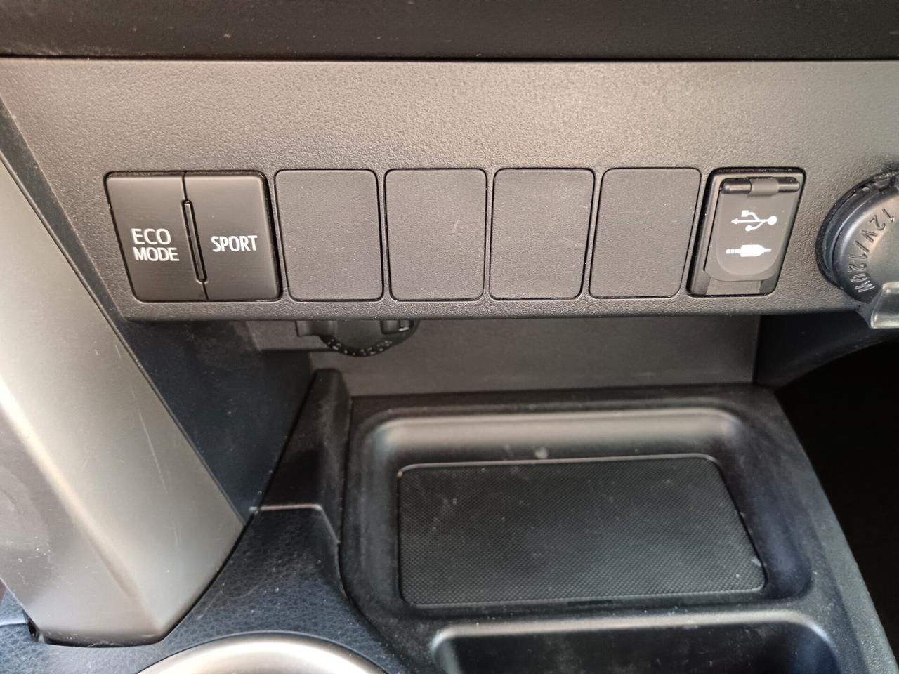 Toyota RAV 4 2.2 D-4D 150CV 4WD LOUNGE