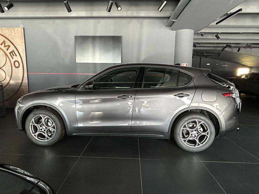 Alfa Romeo Stelvio 2.2 t Sprint Q4 210cv auto