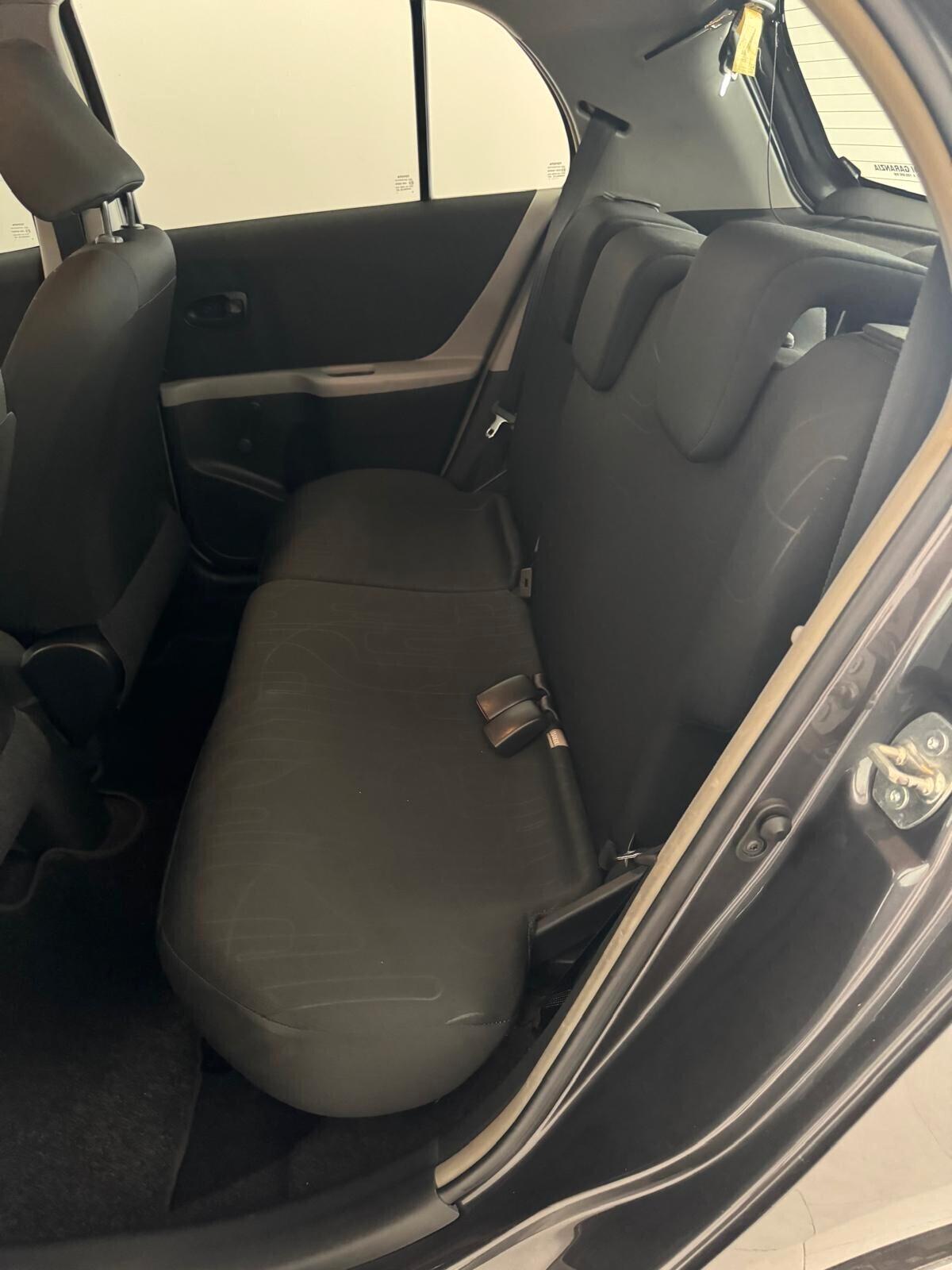 Toyota Yaris 1.0 5 porte Sol