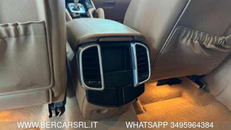 Porsche Cayenne 3.0 Diesel 250 CV Platinum Edition