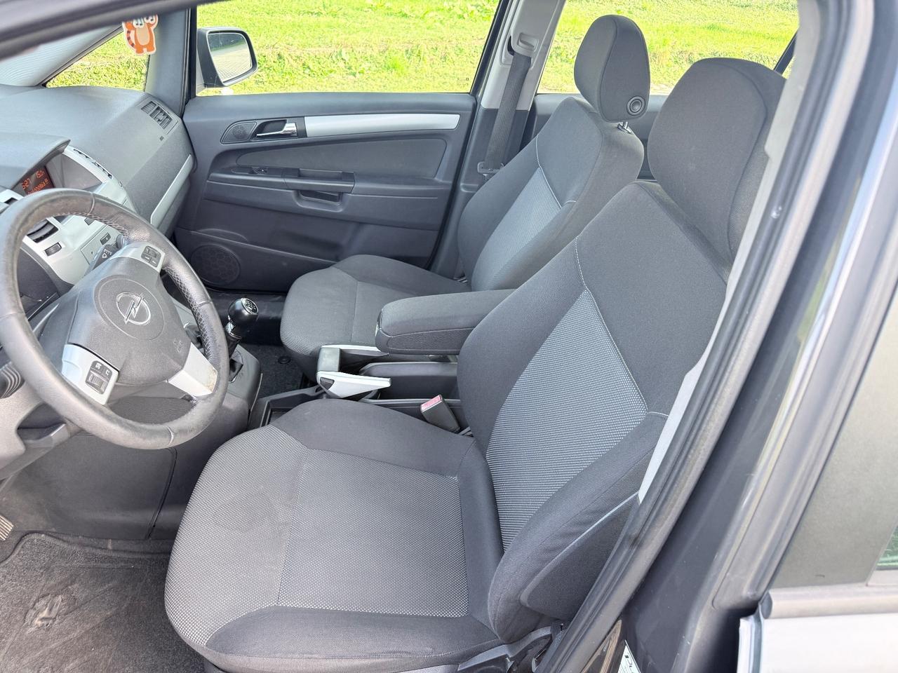 Opel Zafira 1.6 16V VVT Cosmo