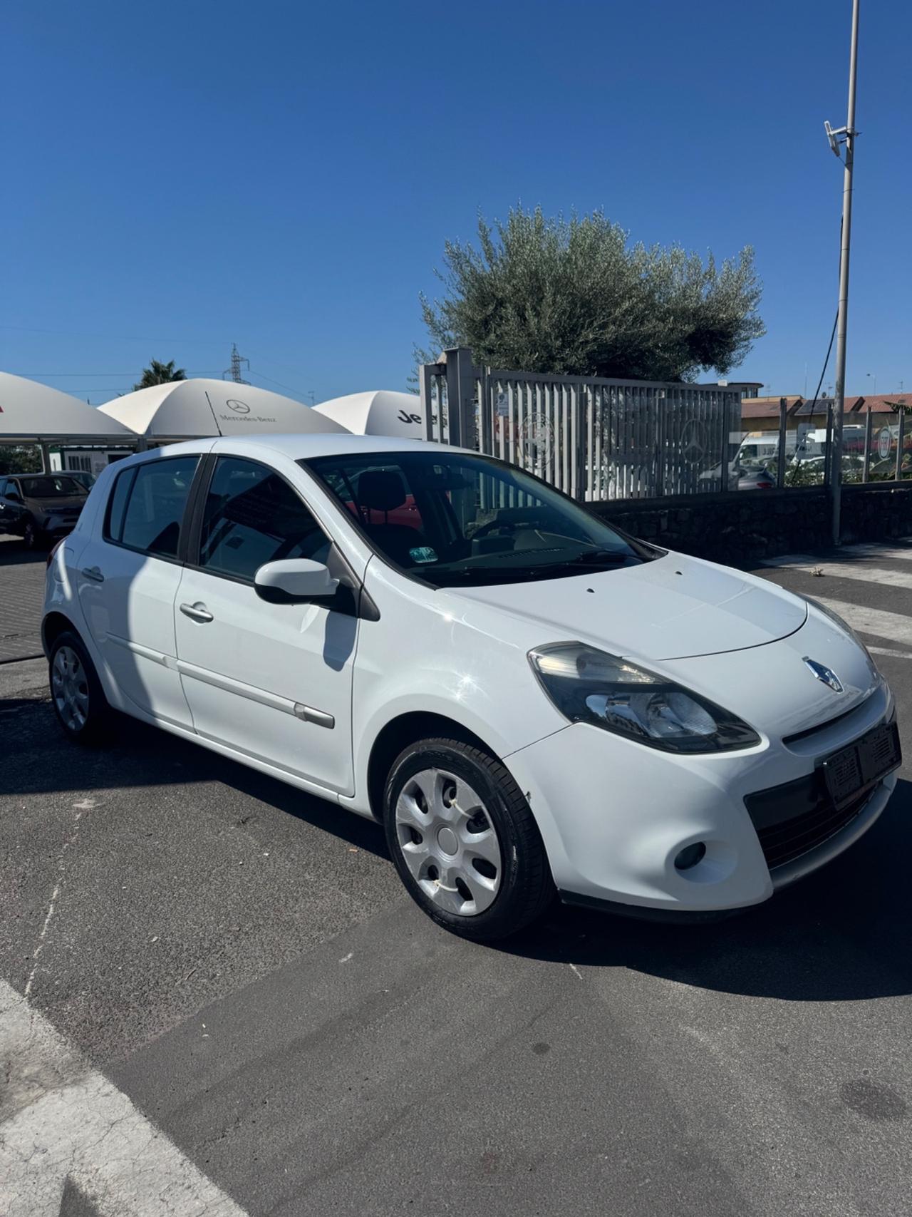 Renault Clio 1.2 16V 5 porte Luxe