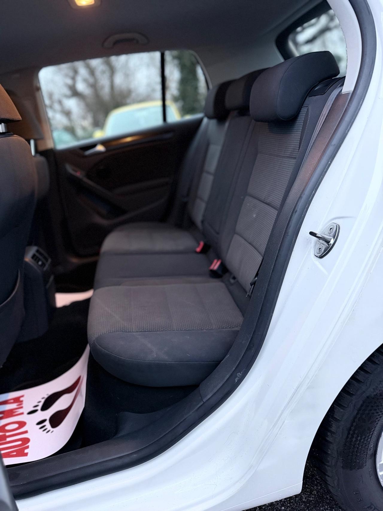 Volkswagen Golf 6 2011 1.6 TDI OK NEOPATENTATI ! ! !