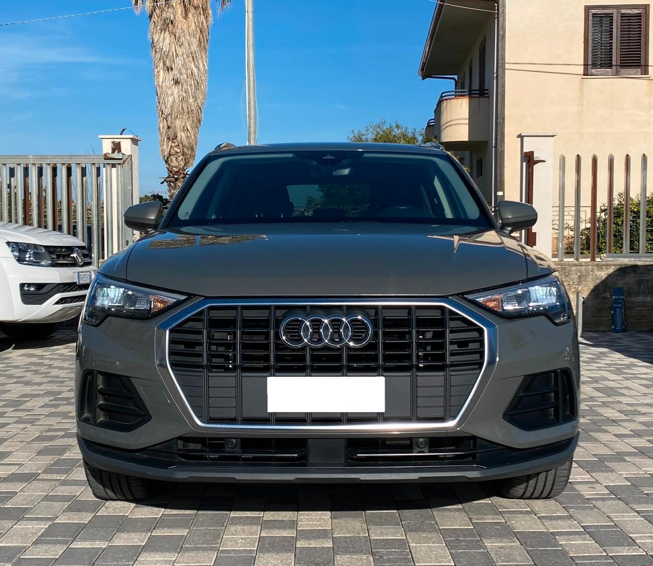 Audi Q3 Business 2.0 TDI 150CV s-tronic 35