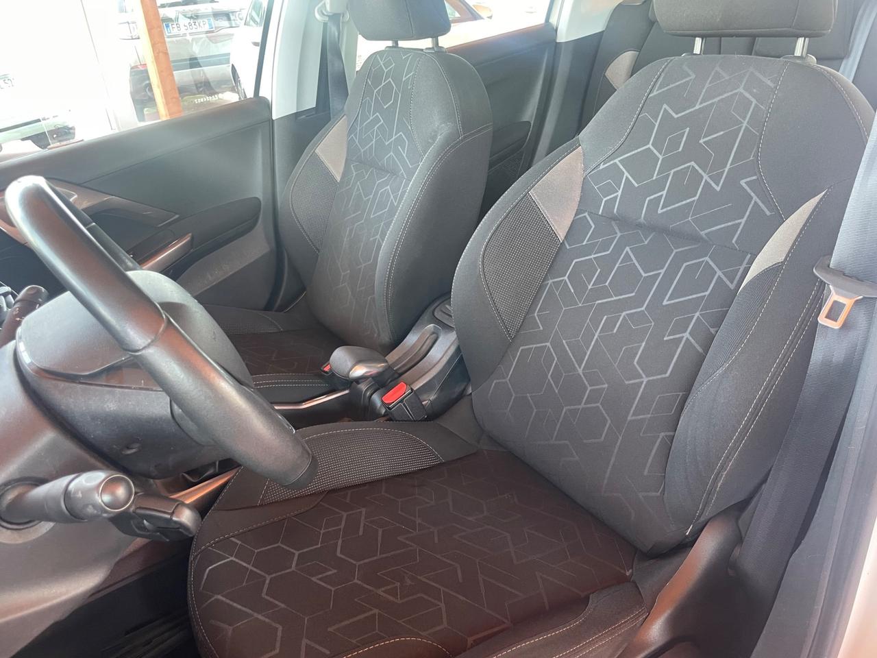 Peugeot 2008 PureTech 82 Allure
