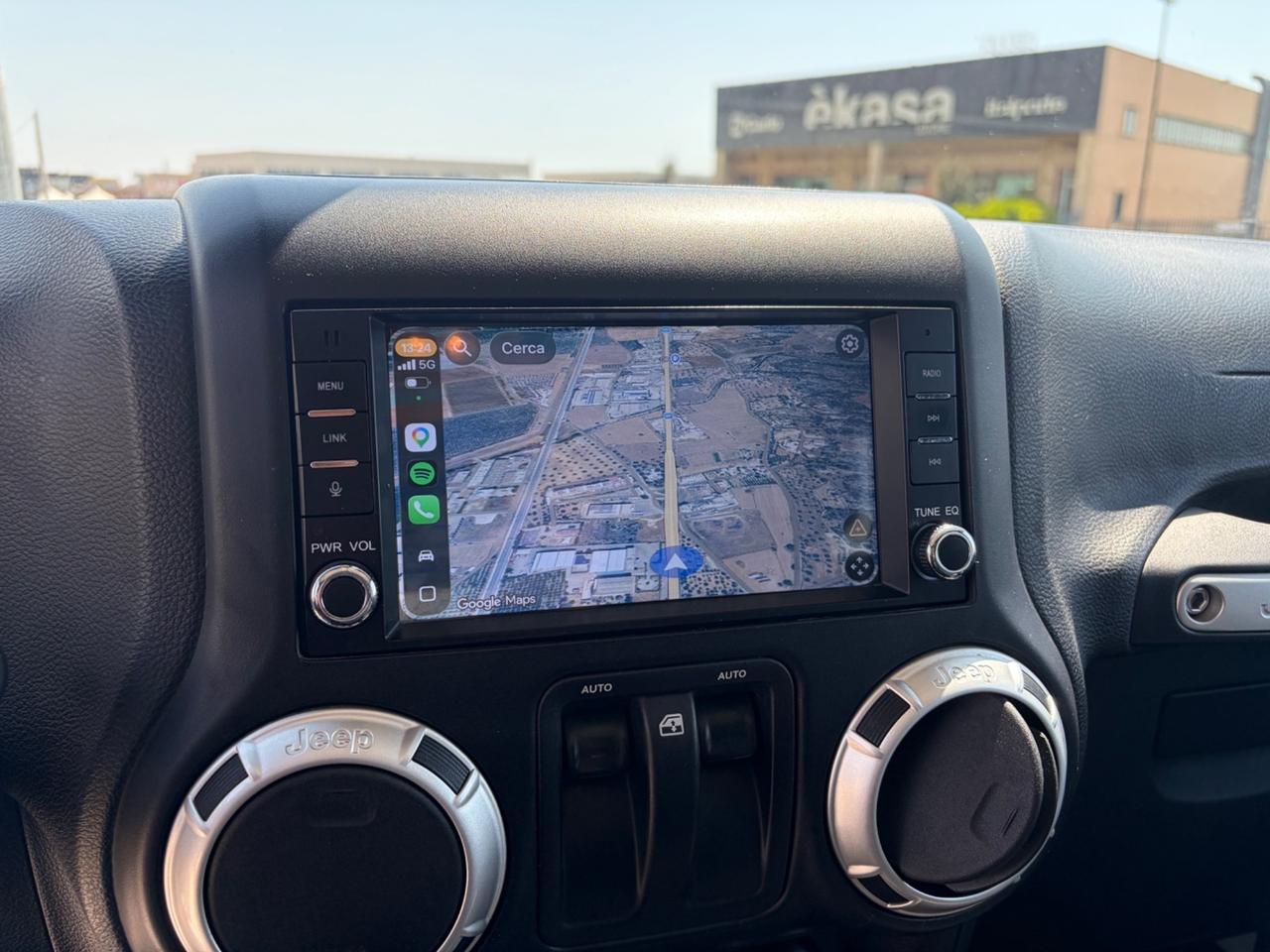 Jeep Wrangler Unlimited 2.8 CRD DPF Sahara Auto