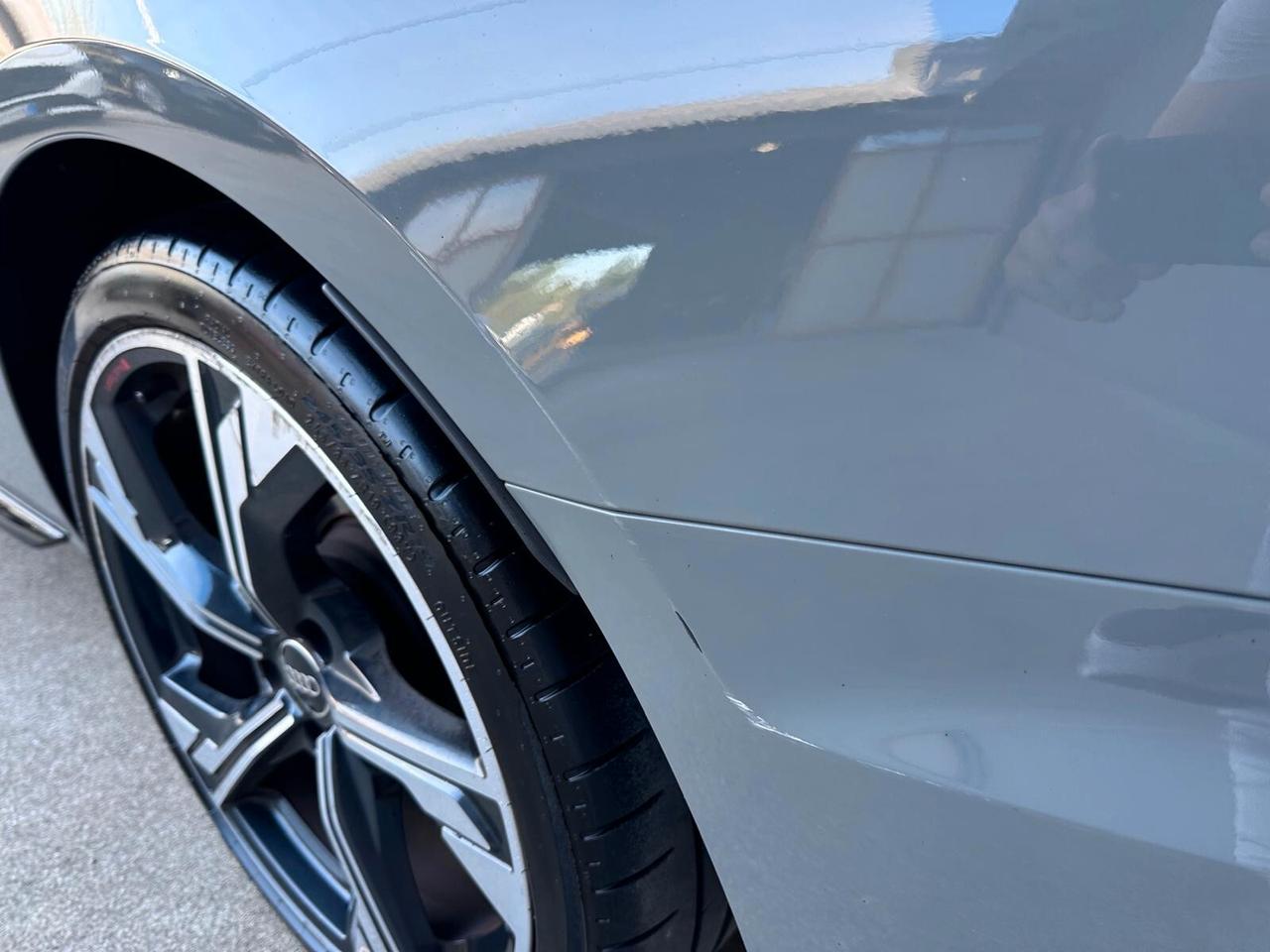 Audi A4 Avant 40 TDI quattro S tronic line edition QuantymGrau UniProprietario