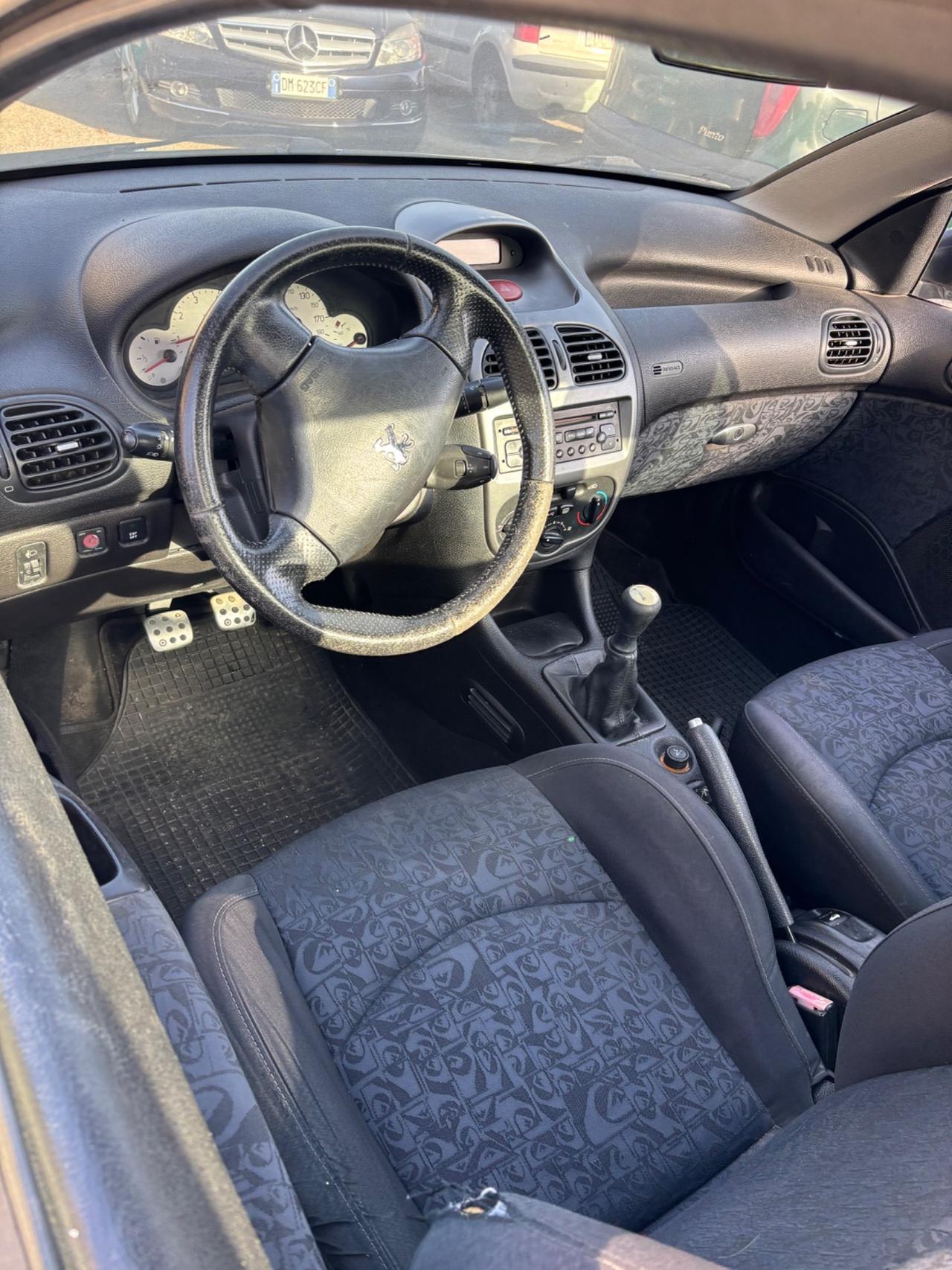 Peugeot 206 1.6 16V CC