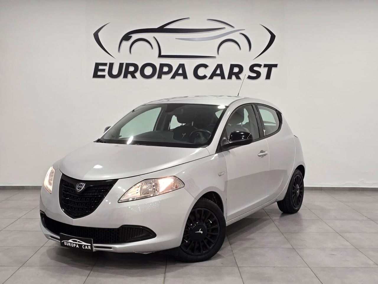 Lancia Ypsilon 1.2 69 CV 5 porte Gold NEOPATENTATI