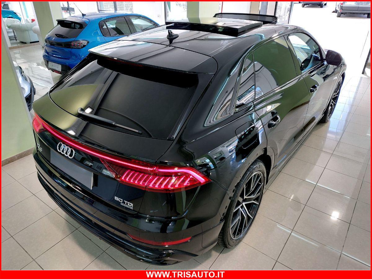 AUDI Q8 50 3.0 TDI Hybrid Quattro S-Line (TETTO PANORAMICO APRIBILE)