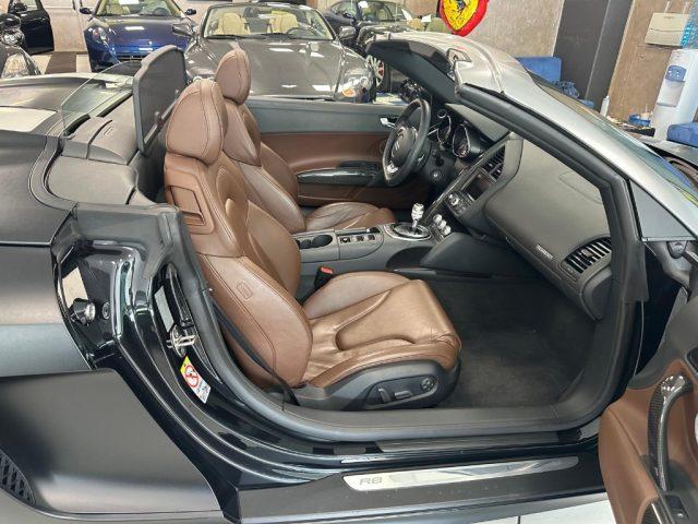 AUDI R8 Spyder 5.2 V10 FSI quattro R tronic