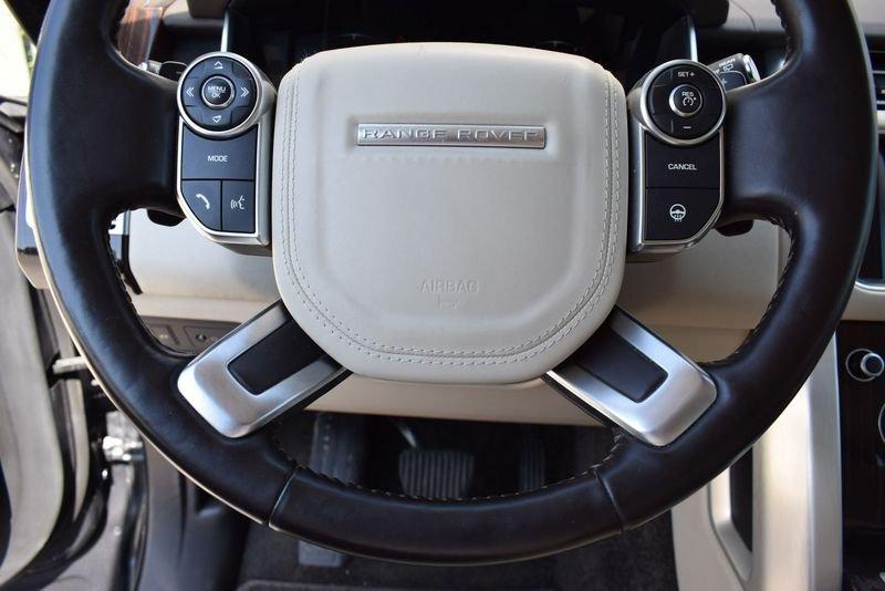 Land Rover Range Rover 4.4 SDV8 Vogue