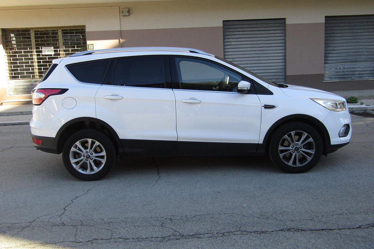 FORD Kuga 1.5 TDCI 120 CV S&S 2WD Powershift Titanium
