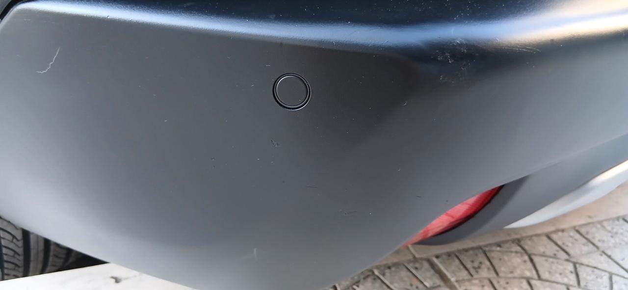 PEUGEOT 2008 BLUE HDi 100 GT LINE