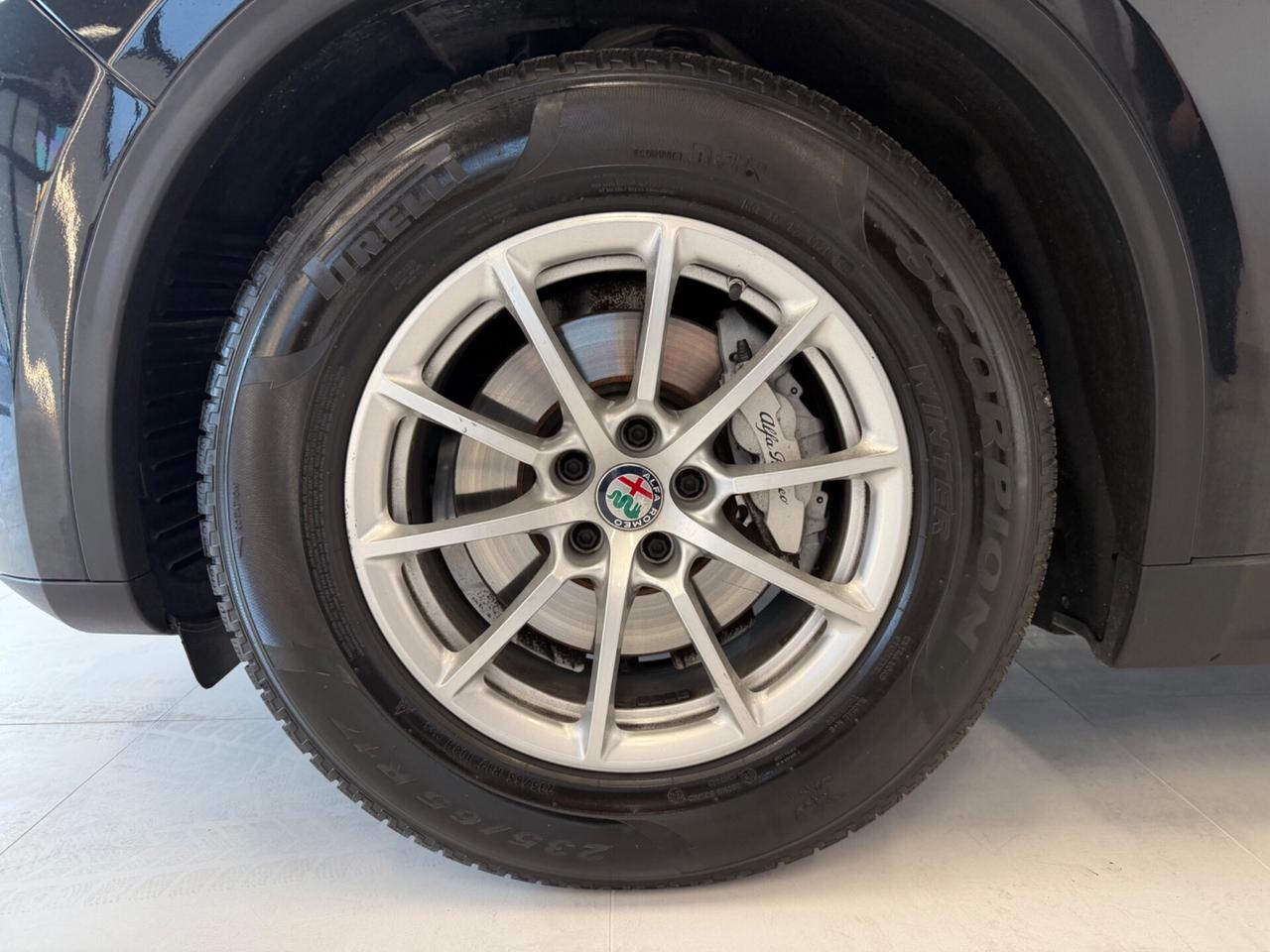 Alfa Romeo Stelvio 2.2 160 CV AT8 Business