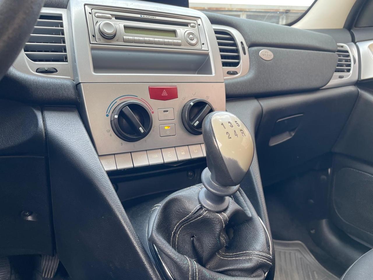 Lancia Ypsilon 1.2 69 CV Argento km 91000