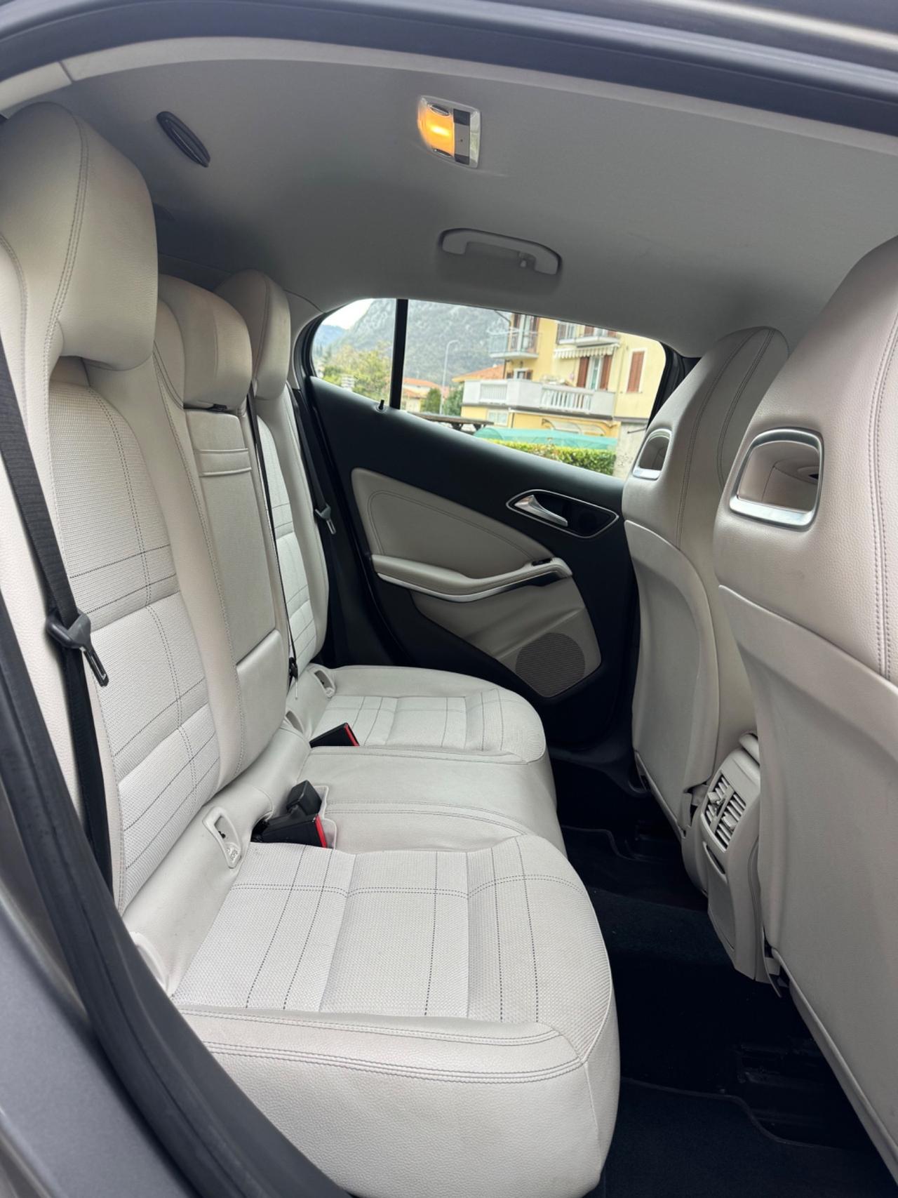 Mercedes-benz GLA 200 CDI Automatic 4Matic Premium