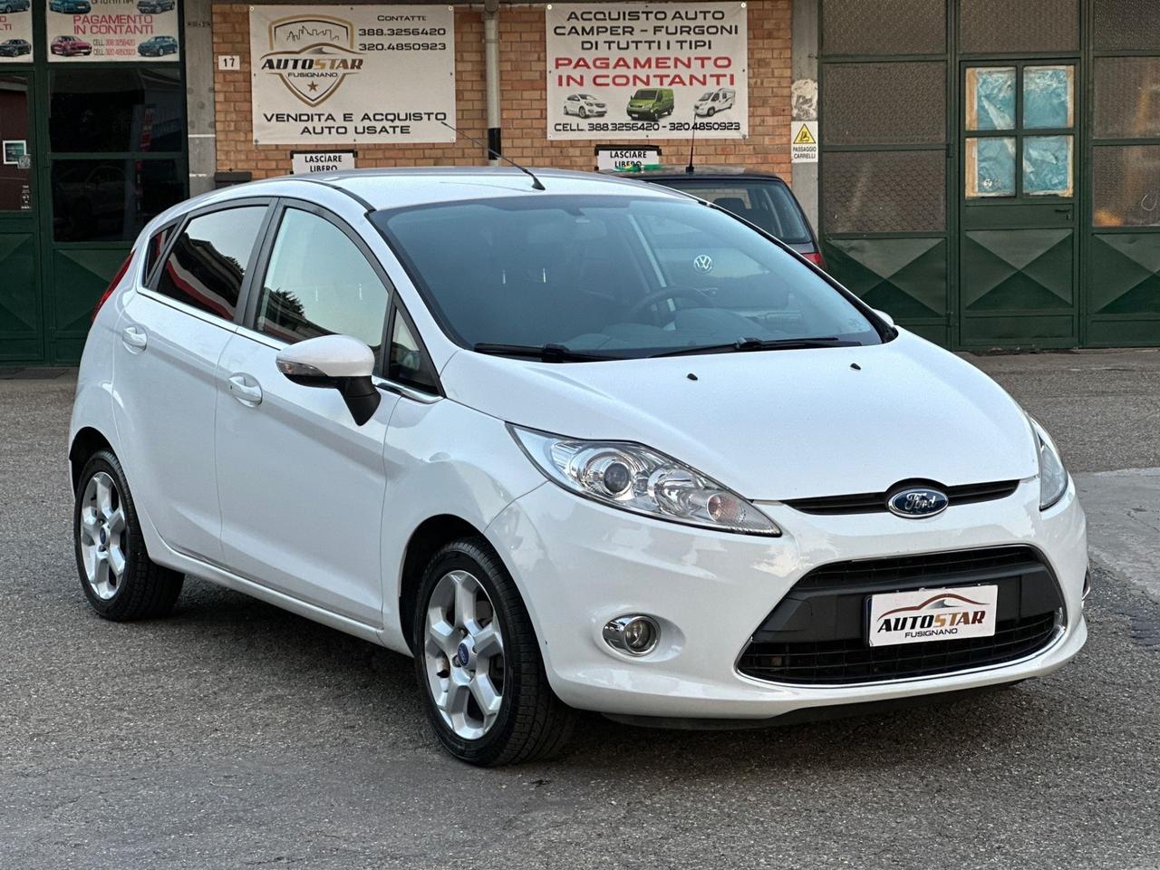 Ford Fiesta 1.4 16V 5p. Bz.- GPL Titanium Bs.