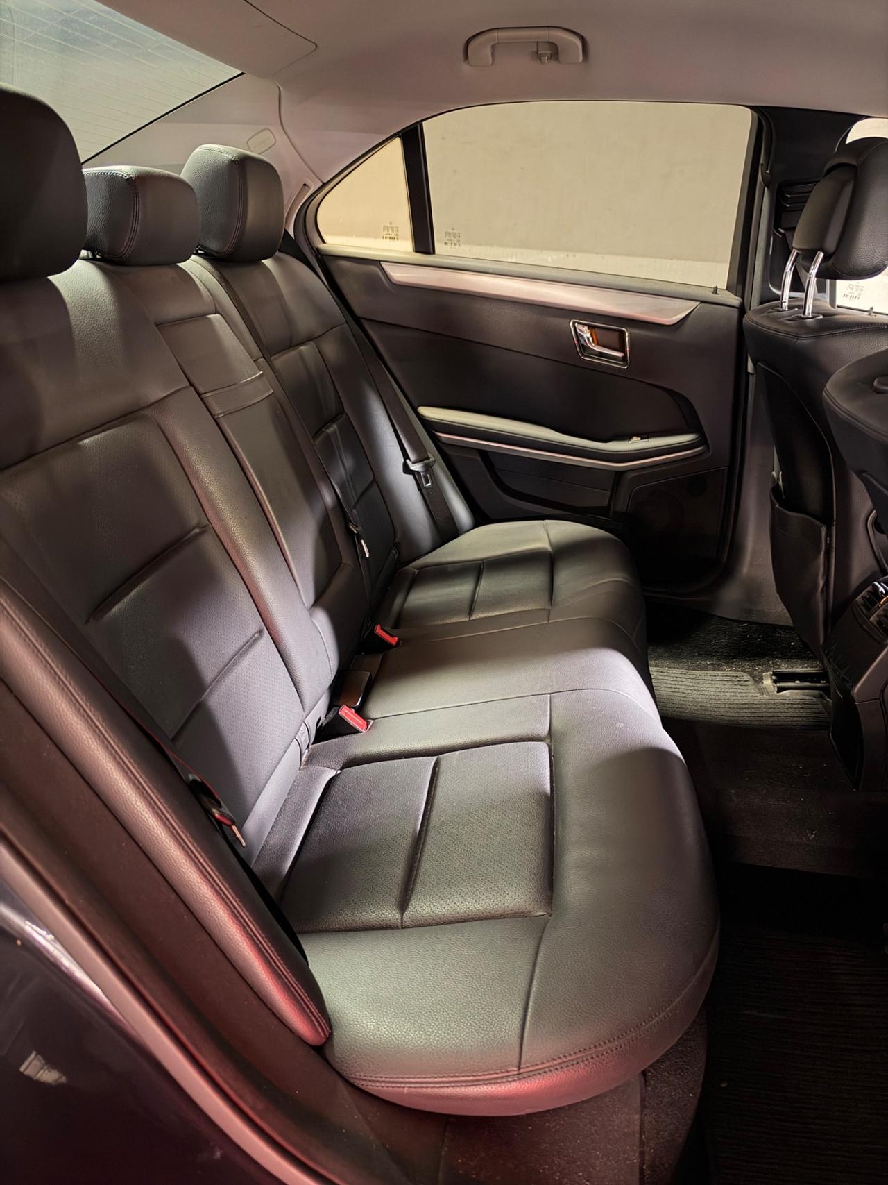 Mercedes-benz E 220 CDI BlueEFFICIENCY Avantgarde