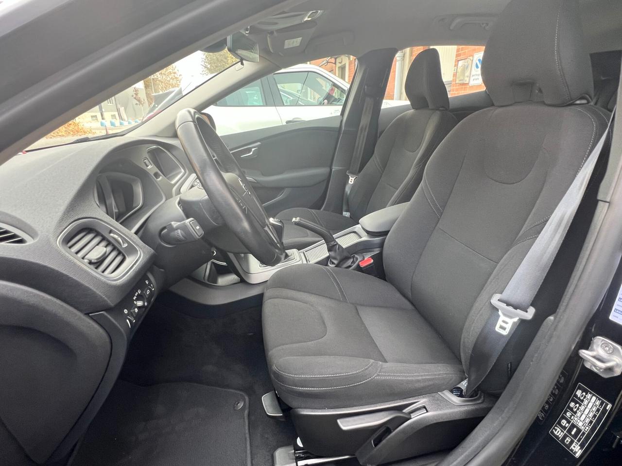 Volvo V40 Cross Country D2 1.6 Momentum